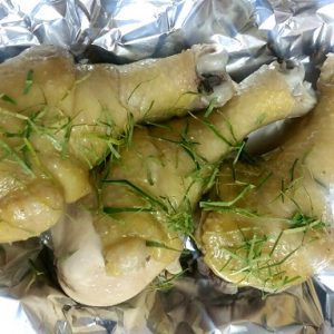 Hình ảnh 3 đùi gà luộc ngon