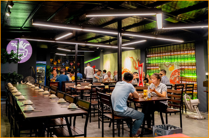 Không gian nhà hàng Vitamin Beer tại Hà Nội
