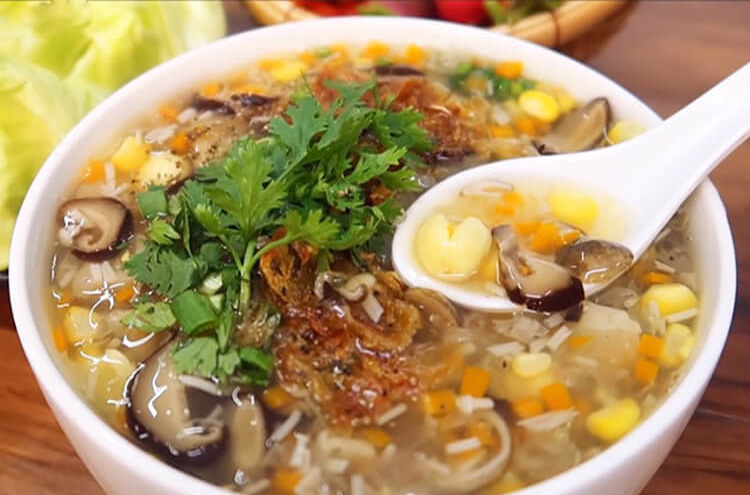 hinh anh mon sup ga ngon cho ba bau mua dong