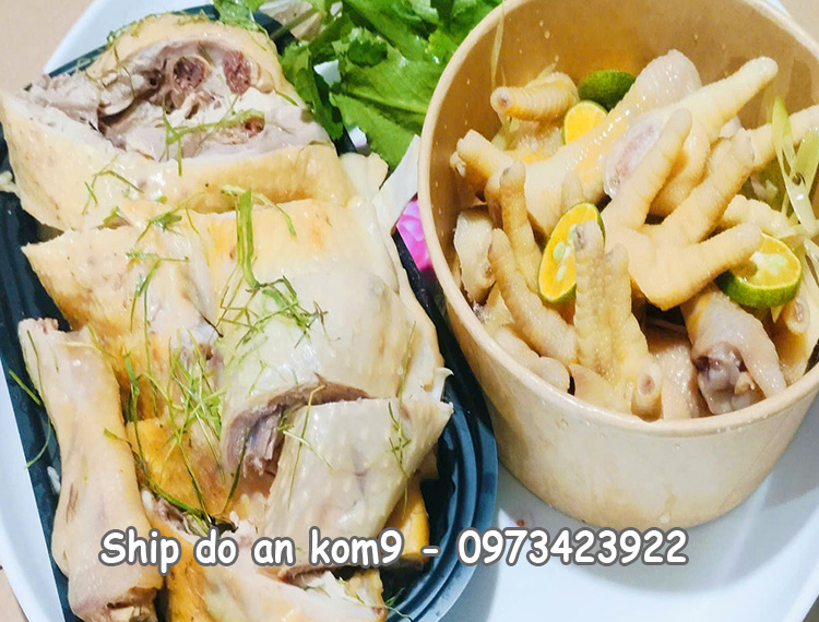 mon nhau dai khach ga luoc va chan ga sa ot