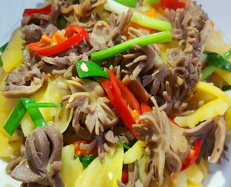 mon nhau tu me ga xao luoc gia binh dan