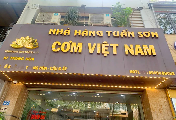 hinh anh quan com Tuan Son tai 87 Trung Hoa Cau Giay